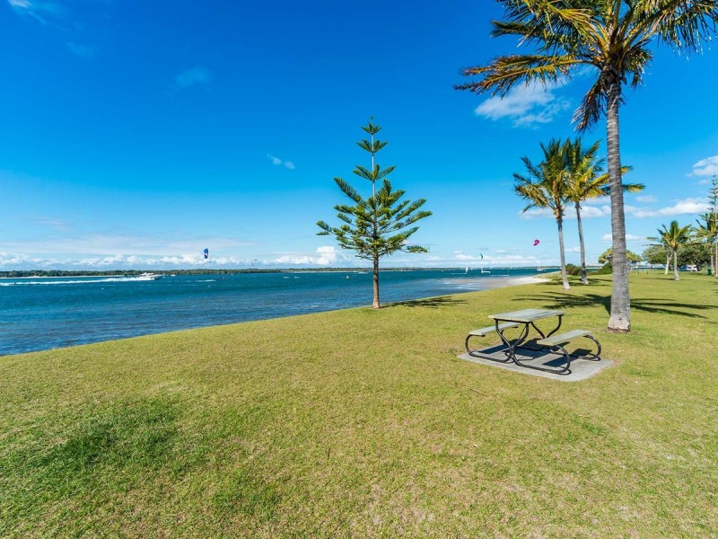 1/21 Runaway Bay Avenue, Runaway Bay QLD 4216