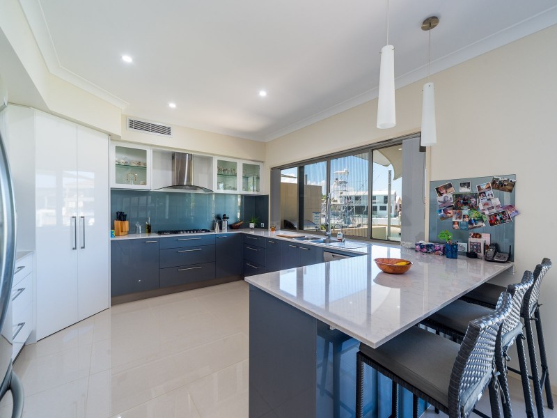 5A Huon Crescent, Runaway Bay QLD 4216