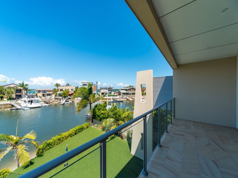 5A Huon Crescent, Runaway Bay QLD 4216