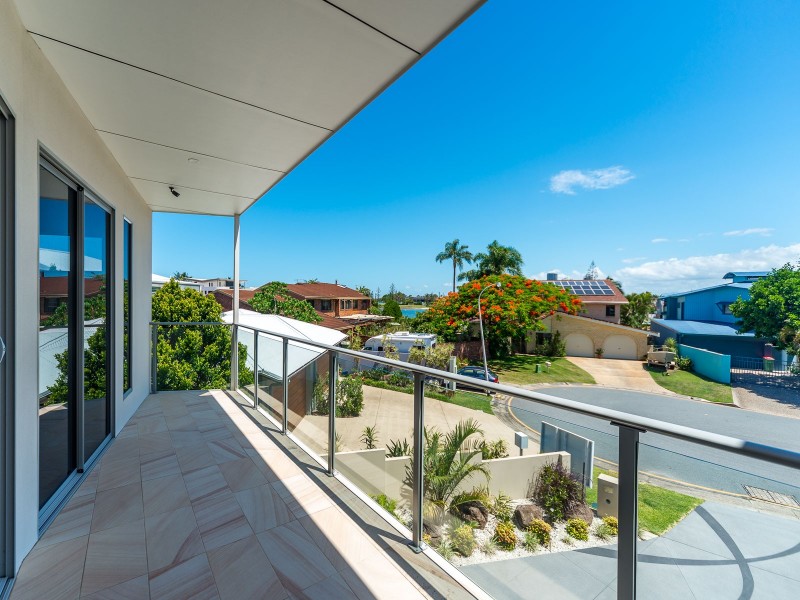 5A Huon Crescent, Runaway Bay QLD 4216