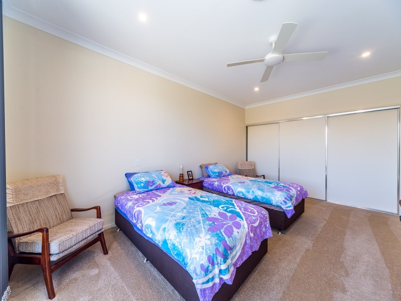 5A Huon Crescent, Runaway Bay QLD 4216