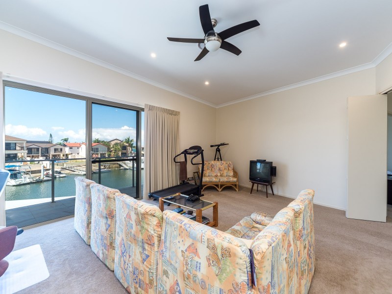 5A Huon Crescent, Runaway Bay QLD 4216