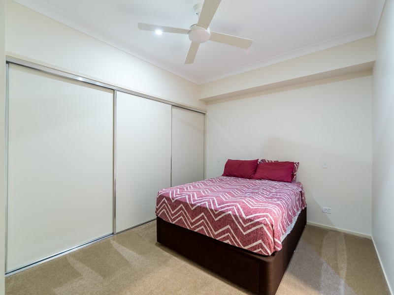 5A Huon Crescent, Runaway Bay QLD 4216