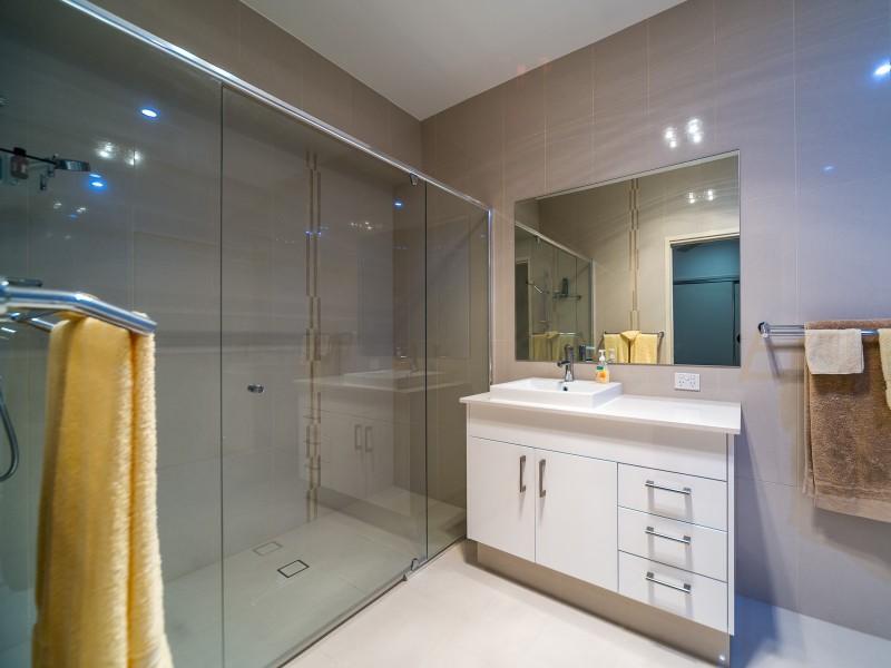 5A Huon Crescent, Runaway Bay QLD 4216