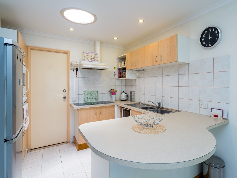 1/6 Illusion Court, Oxenford QLD 4210