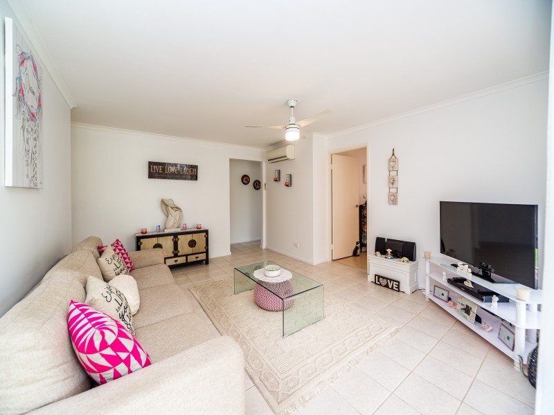 1/6 Illusion Court, Oxenford QLD 4210