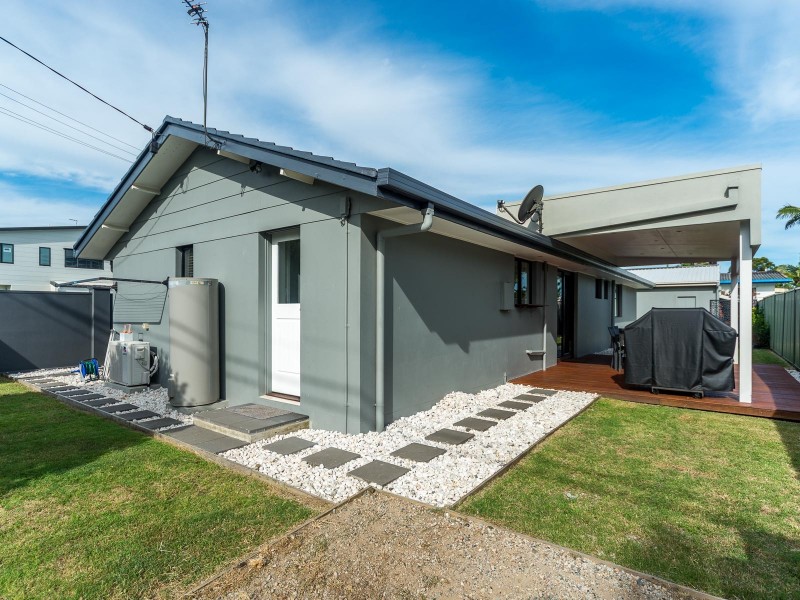 1 Mulkarra Street, Biggera Waters QLD 4216