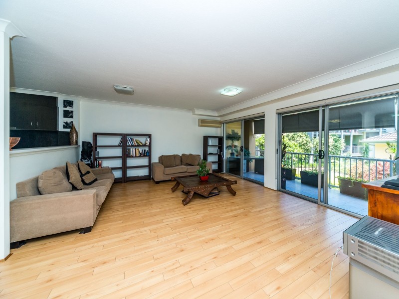 22/22 Oleander Avenue, Biggera Waters QLD 4216