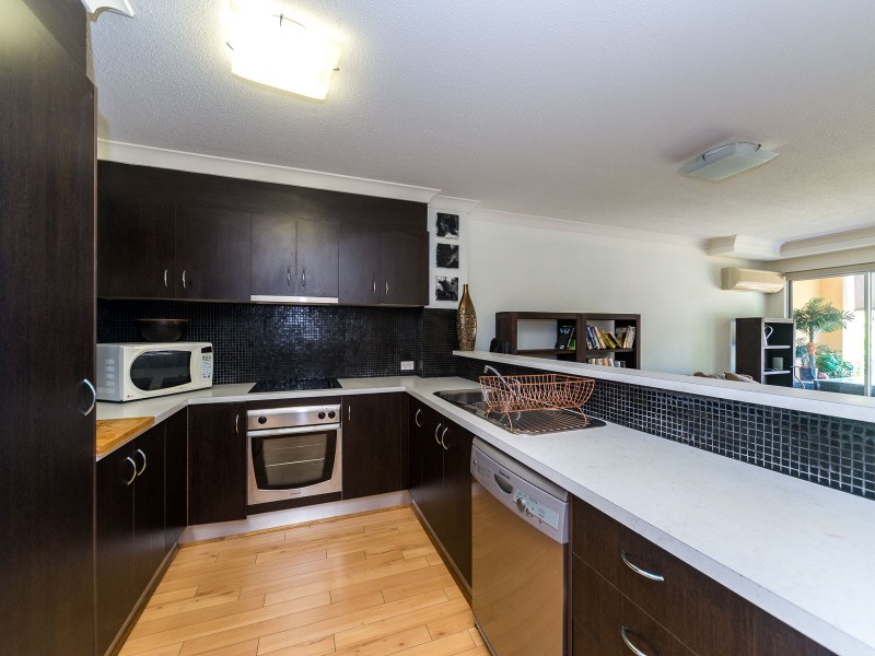 22/22 Oleander Avenue, Biggera Waters QLD 4216