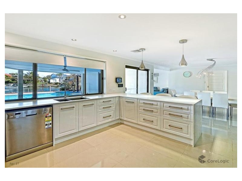 112 Pebble Beach Drive, Runaway Bay QLD 4216