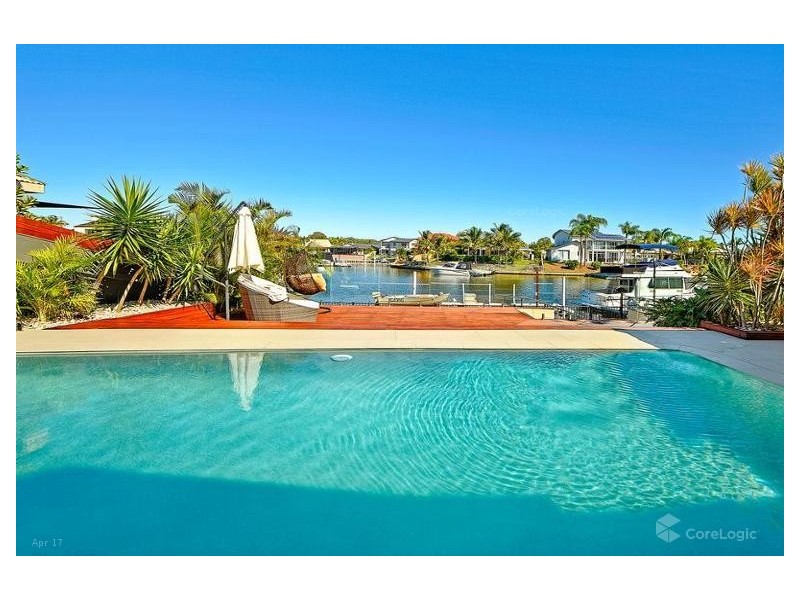 112 Pebble Beach Drive, Runaway Bay QLD 4216