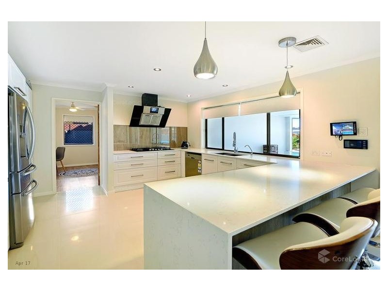 112 Pebble Beach Drive, Runaway Bay QLD 4216