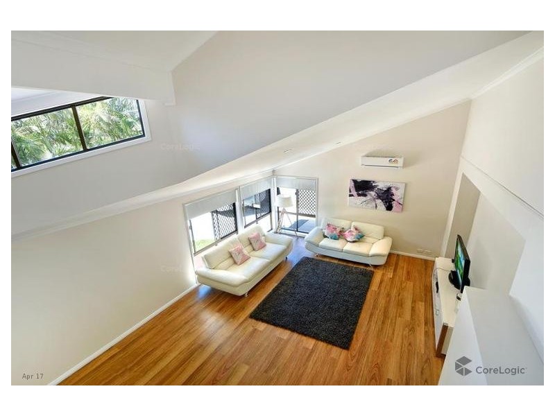 112 Pebble Beach Drive, Runaway Bay QLD 4216