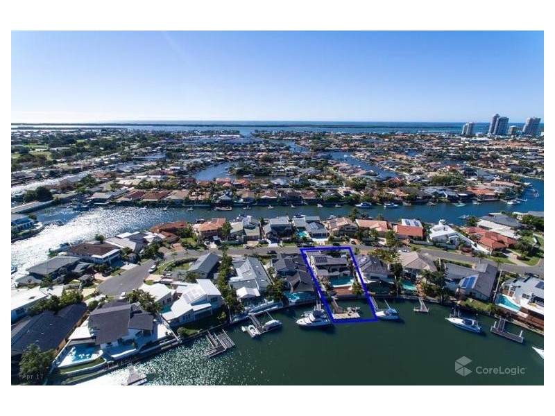 112 Pebble Beach Drive, Runaway Bay QLD 4216