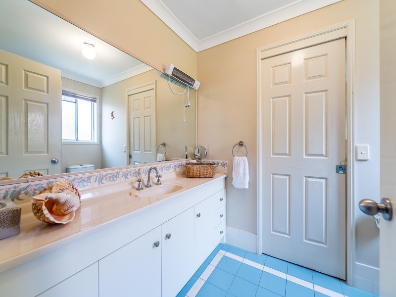 3 Greenwich Court, Runaway Bay QLD 4216