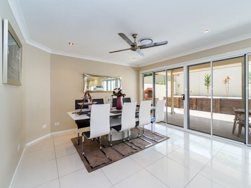 92 Compass Drive, Biggera Waters QLD 4216