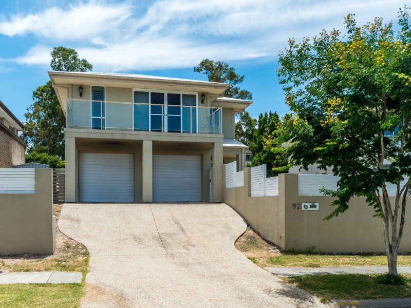 92 Compass Drive, Biggera Waters QLD 4216