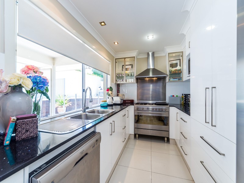 92 Compass Drive, Biggera Waters QLD 4216