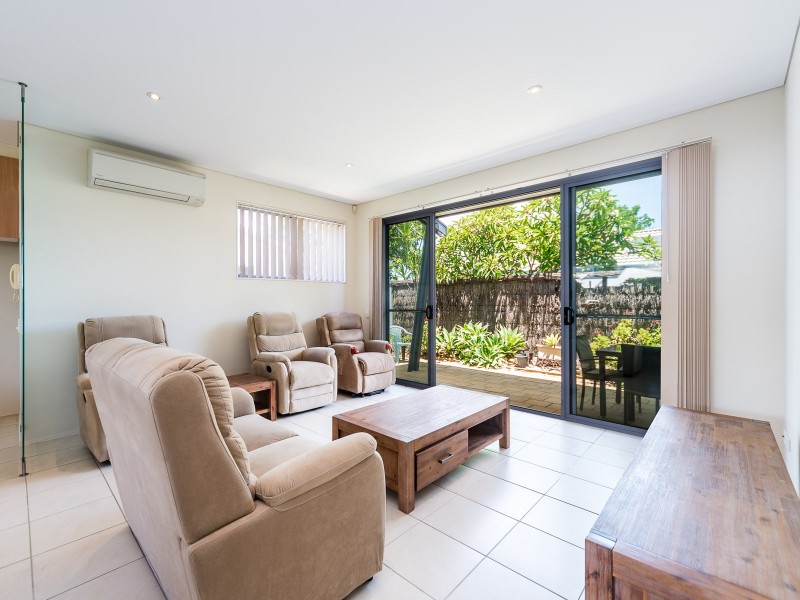 3/181 Lae Drive, Coombabah QLD 4216