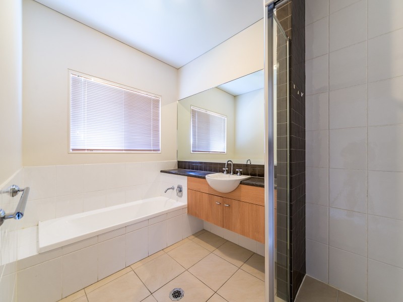 3/181 Lae Drive, Coombabah QLD 4216