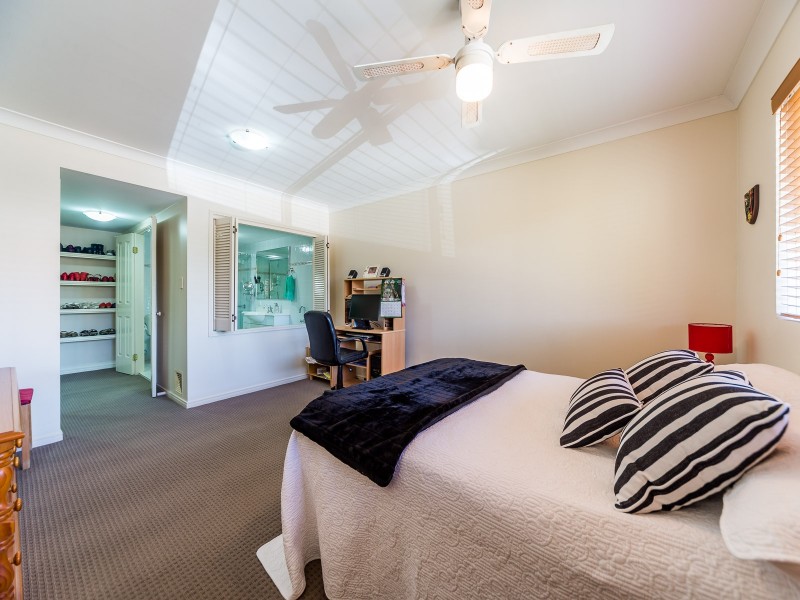 74/88-98 Limetree Parade, Runaway Bay QLD 4216