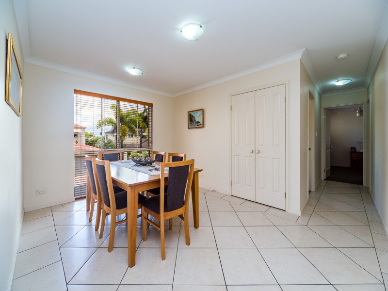 74/88-98 Limetree Parade, Runaway Bay QLD 4216
