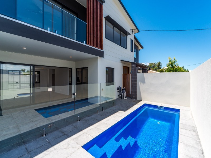 2 Mulkarra Street, Biggera Waters QLD 4216