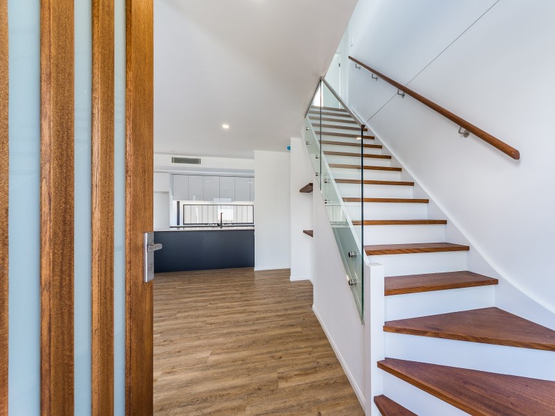 2 Mulkarra Street, Biggera Waters QLD 4216