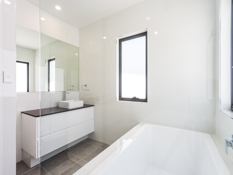 2 Mulkarra Street, Biggera Waters QLD 4216