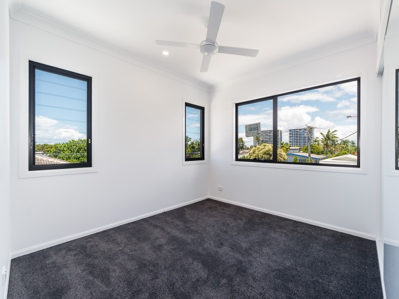 2 Mulkarra Street, Biggera Waters QLD 4216