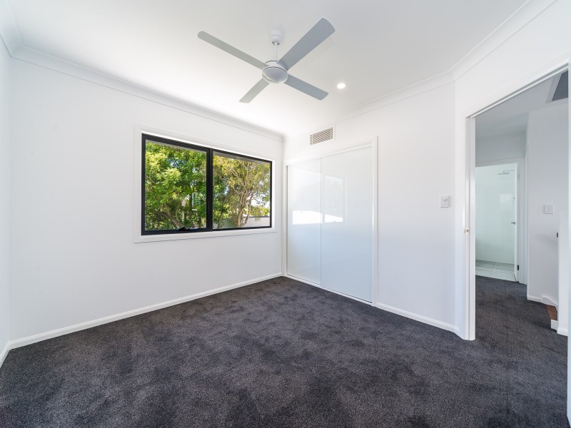 2 Mulkarra Street, Biggera Waters QLD 4216