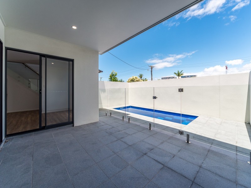 2 Mulkarra Street, Biggera Waters QLD 4216