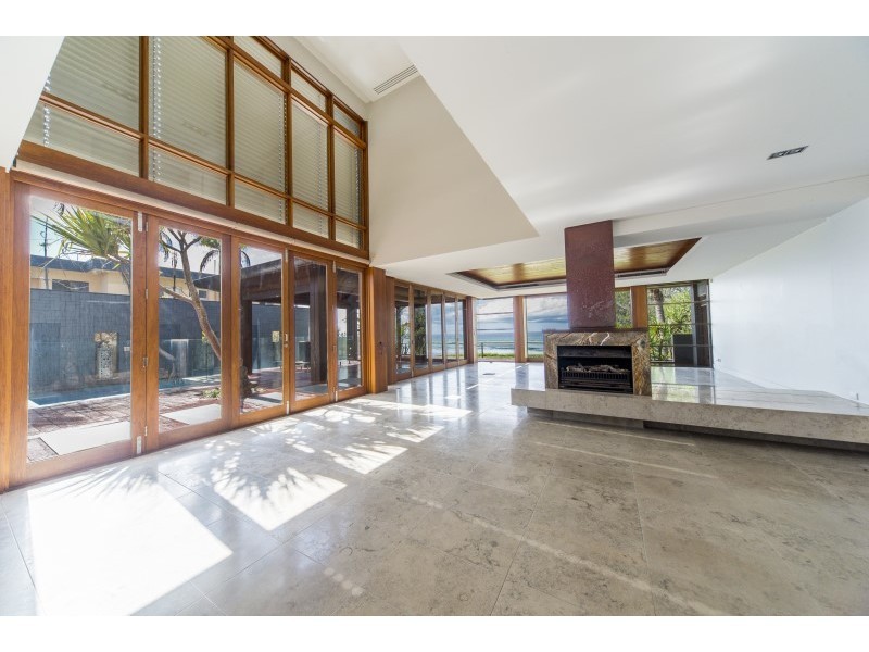 103-105 Hedges Avenue, Mermaid Beach QLD 4218