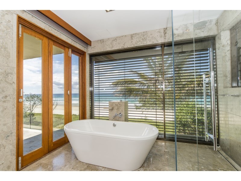 103-105 Hedges Avenue, Mermaid Beach QLD 4218