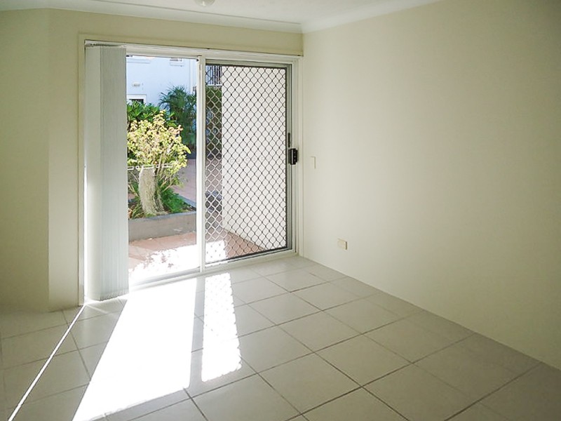3/75 Bayview Street, Runaway Bay QLD 4216