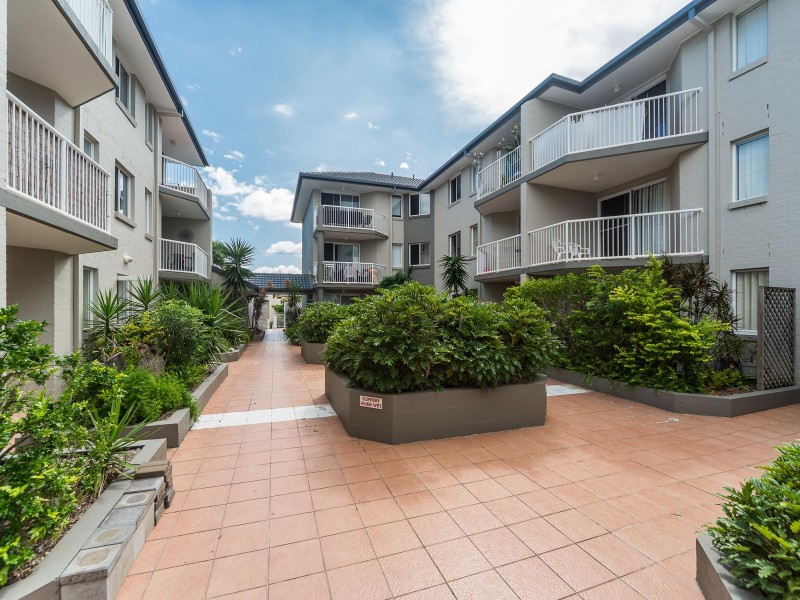 3/75 Bayview Street, Runaway Bay QLD 4216