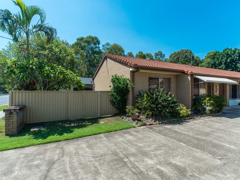 1/132 Whiting Street, Labrador QLD 4215