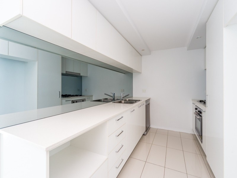 301/41 Harbour Town Drive, Biggera Waters QLD 4216