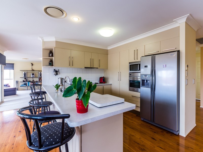 32 Monterey Keys Drive, Helensvale QLD 4212