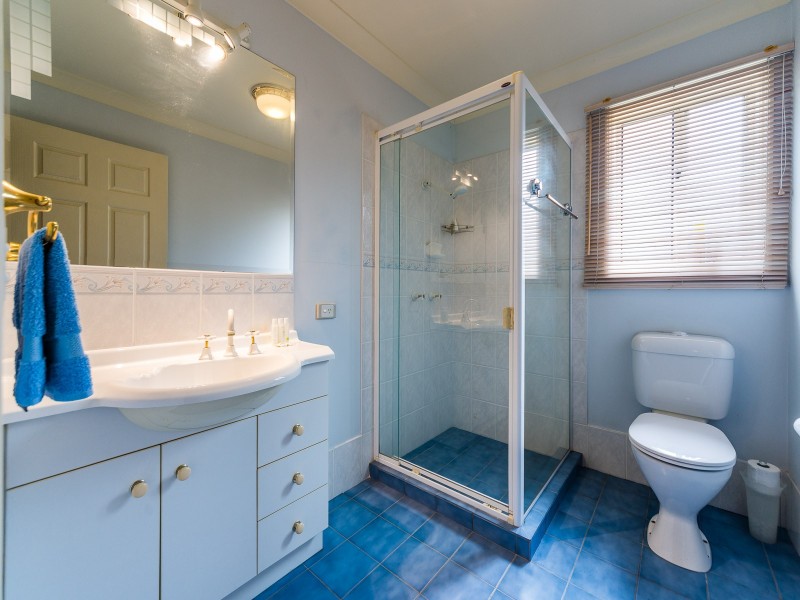 32 Monterey Keys Drive, Helensvale QLD 4212