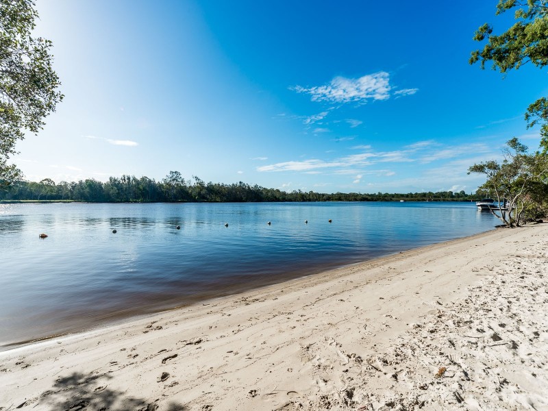 26 Buliti Street, Hope Island QLD 4212