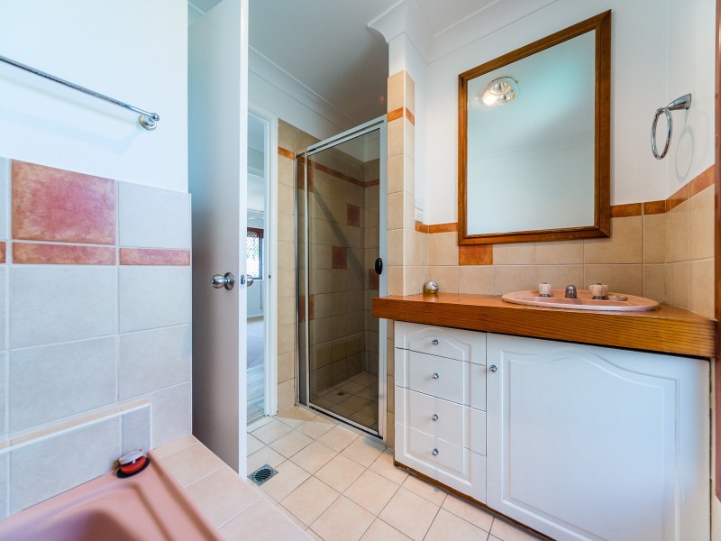 26 Buliti Street, Hope Island QLD 4212