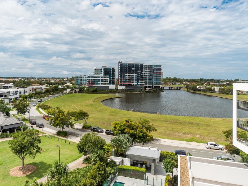 511/41 Harbour Town Drive, Biggera Waters QLD 4216