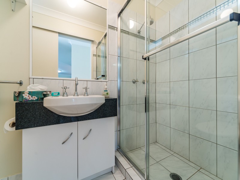 5/284 Oxley Drive, Coombabah QLD 4216