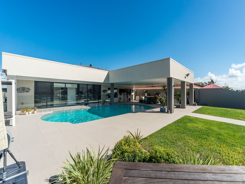 5 Drysdale Place, Paradise Point QLD 4216