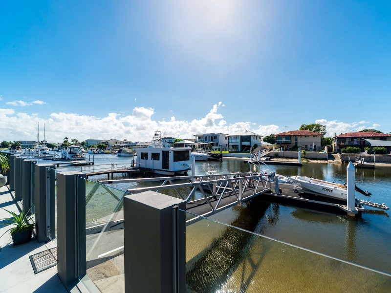 5 Drysdale Place, Paradise Point QLD 4216