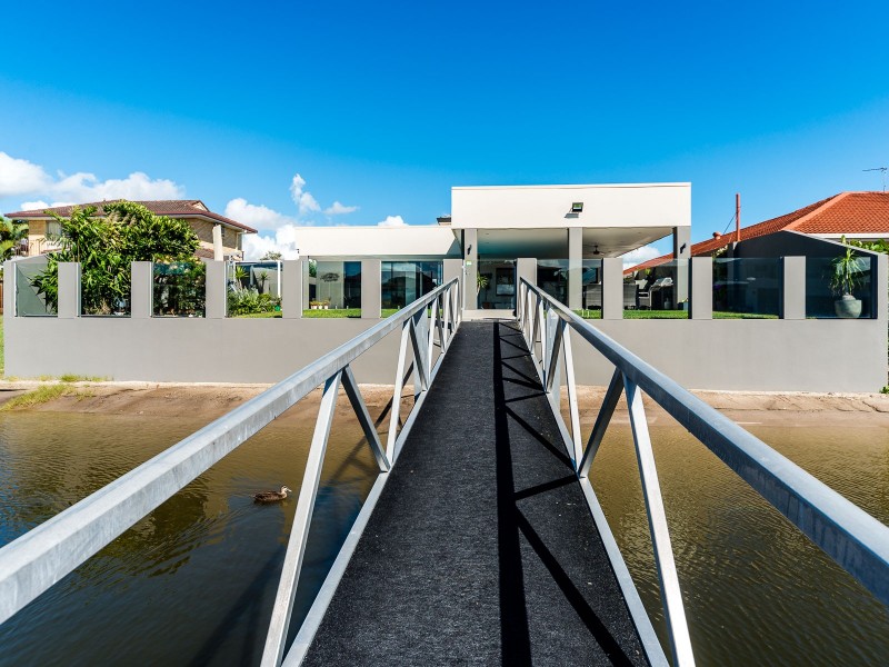 5 Drysdale Place, Paradise Point QLD 4216