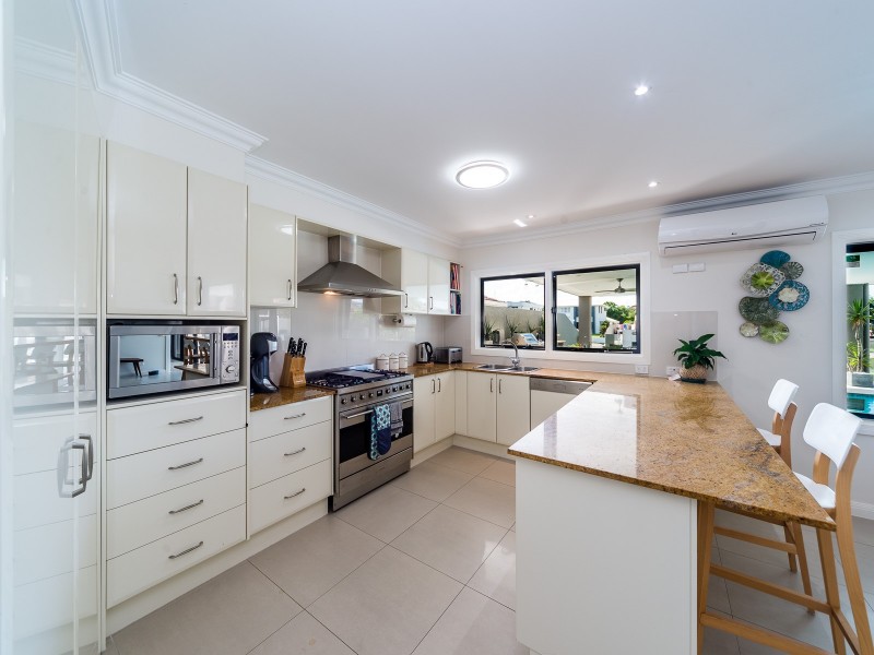 5 Drysdale Place, Paradise Point QLD 4216
