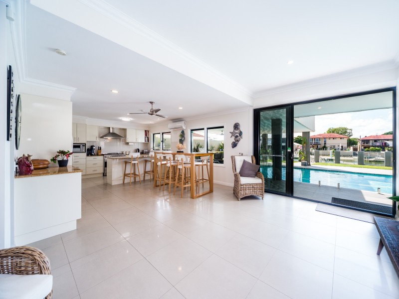 5 Drysdale Place, Paradise Point QLD 4216