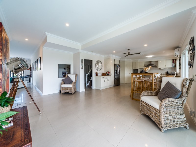 5 Drysdale Place, Paradise Point QLD 4216